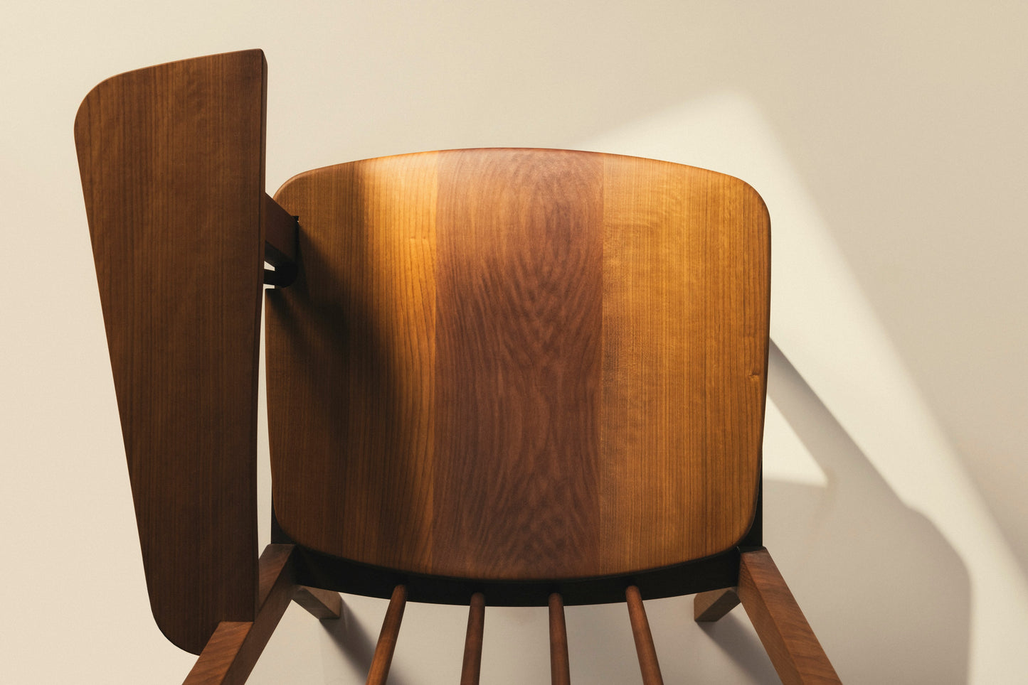 #57 Chair (one armrest・left)