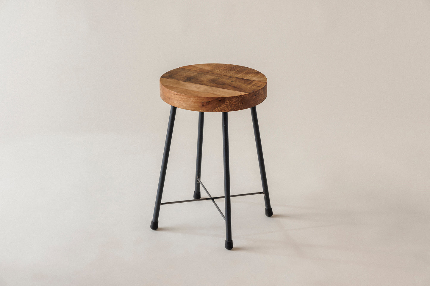 #122 Stool