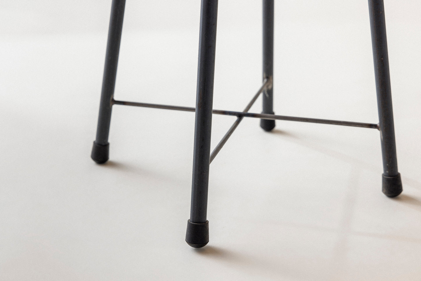 #122 Stool