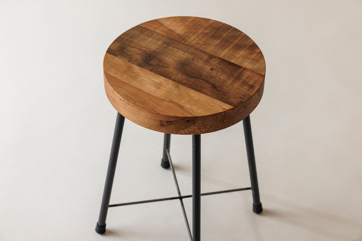 #122 Stool