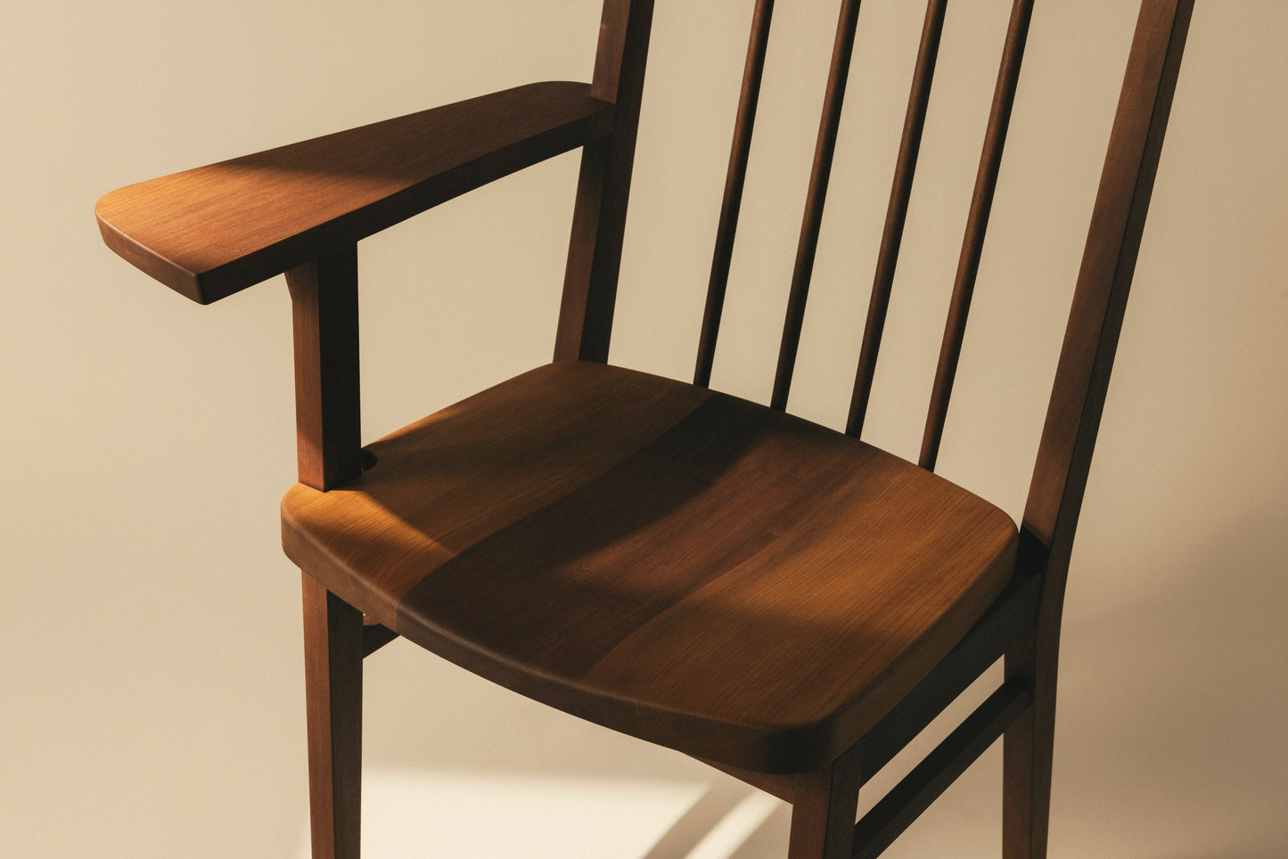 #56 Chair (one armrest・right)
