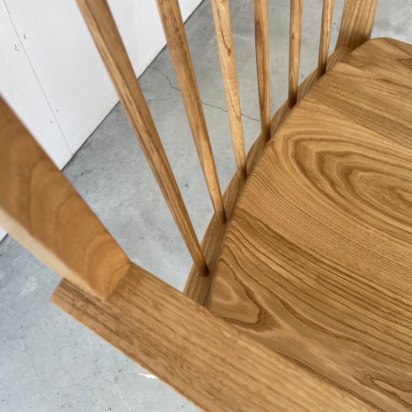 #16 Chair(armrest)