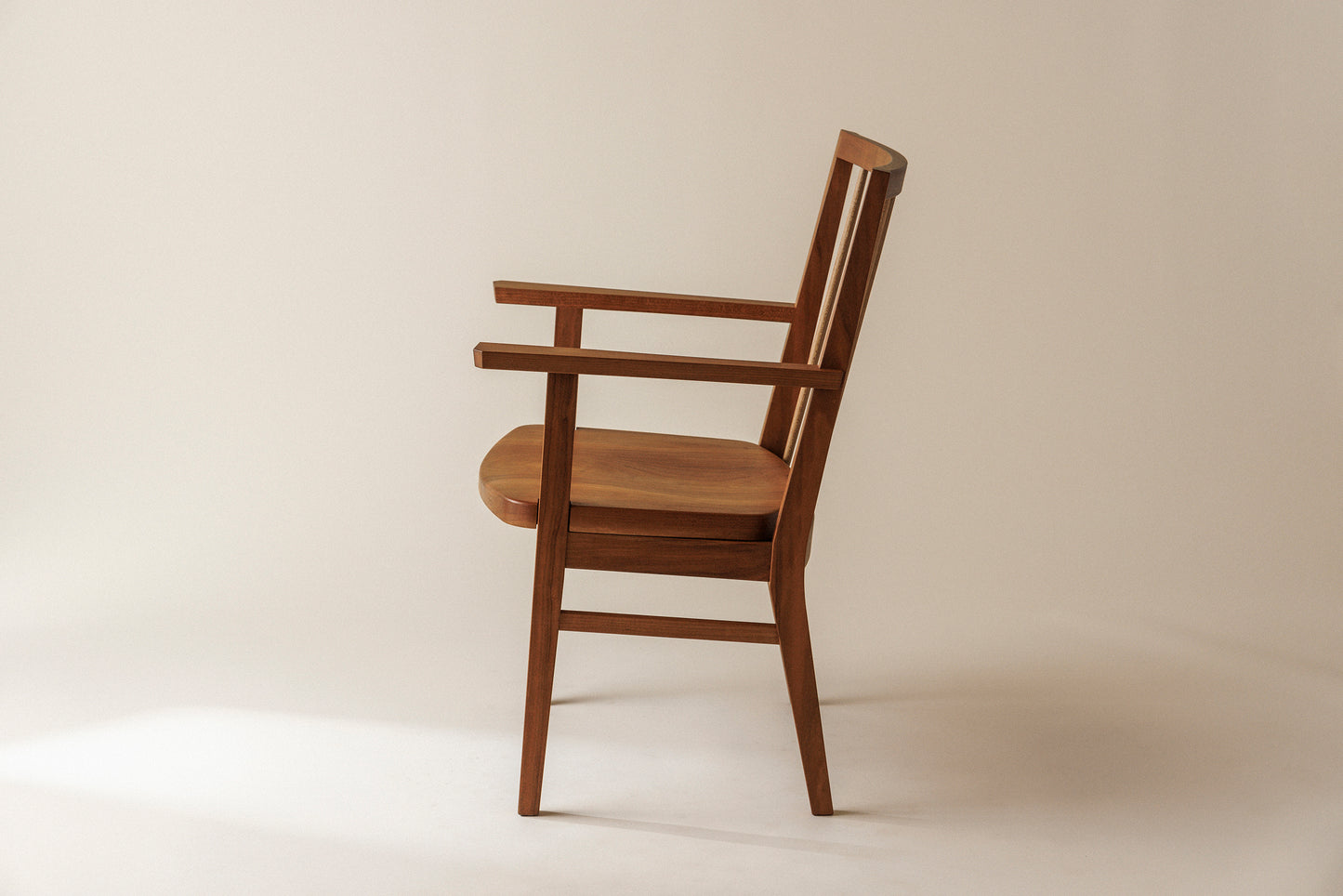 #21 Chair(armrest)