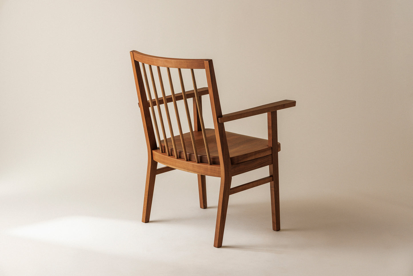 #21 Chair(armrest)