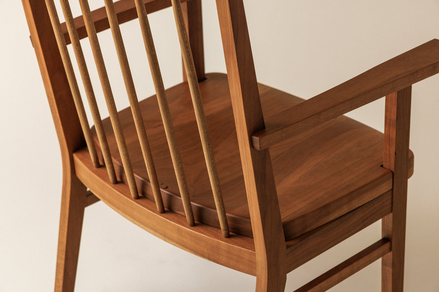 #21 Chair(armrest)