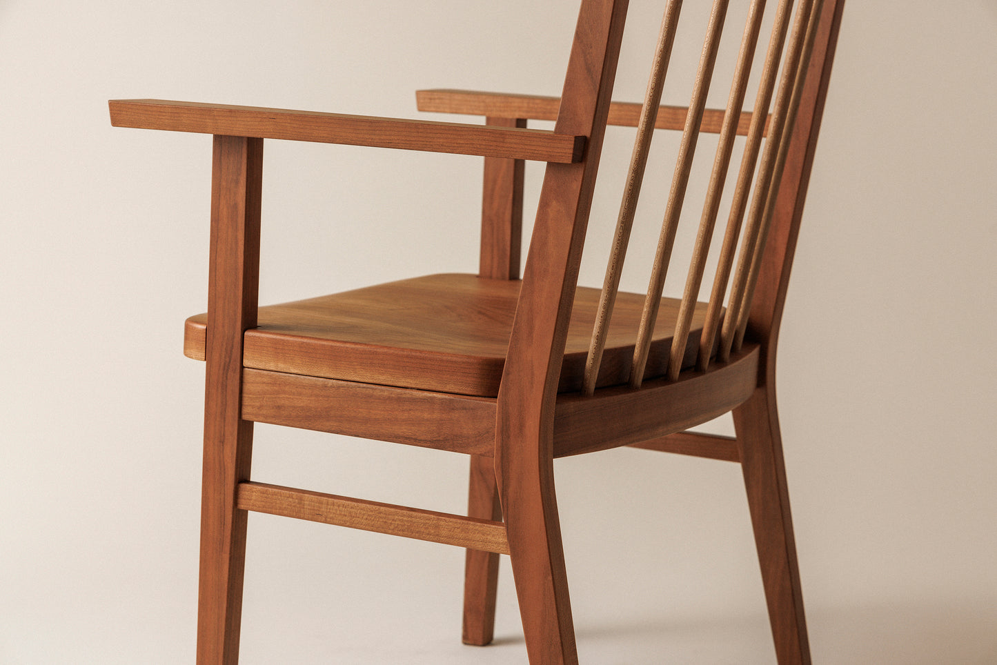 #21 Chair(armrest)