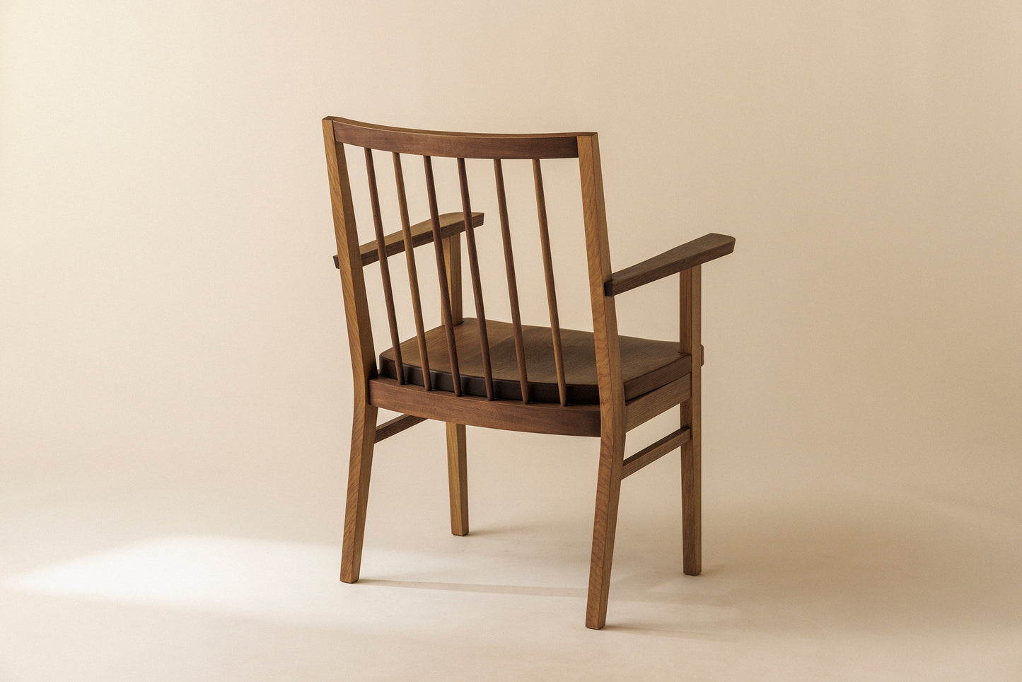 #61 Chair(armrest)