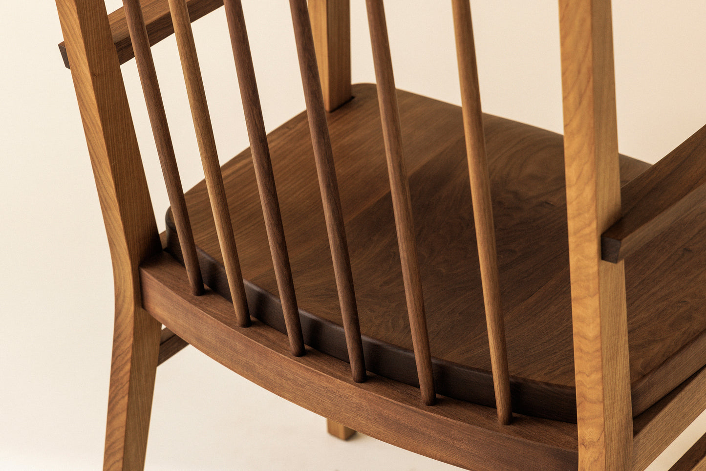 #61 Chair(armrest)