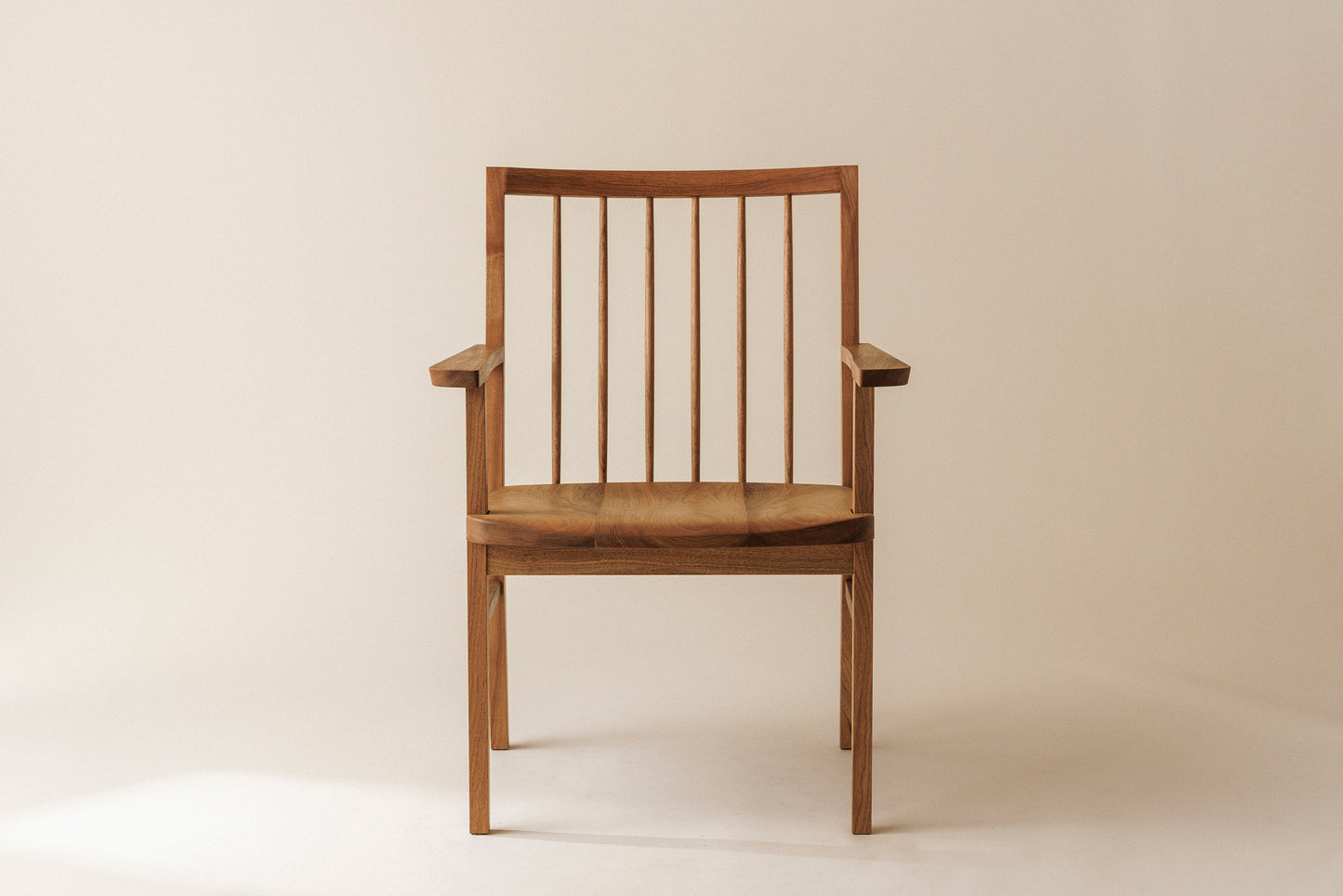 #63 Chair(armrest)
