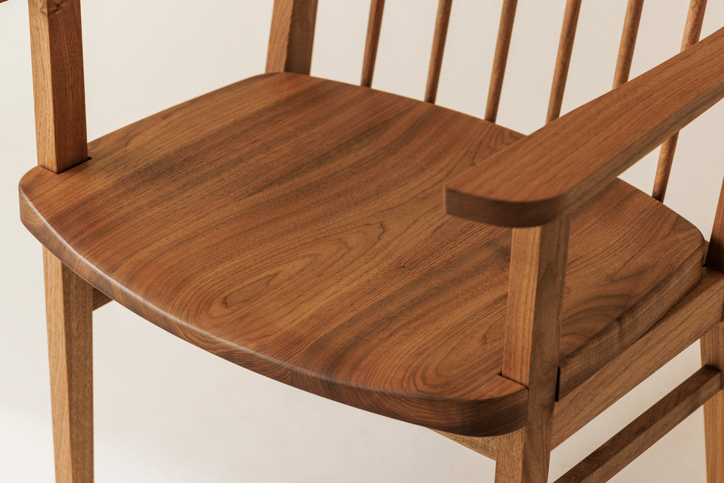 #64 Chair(armrest)