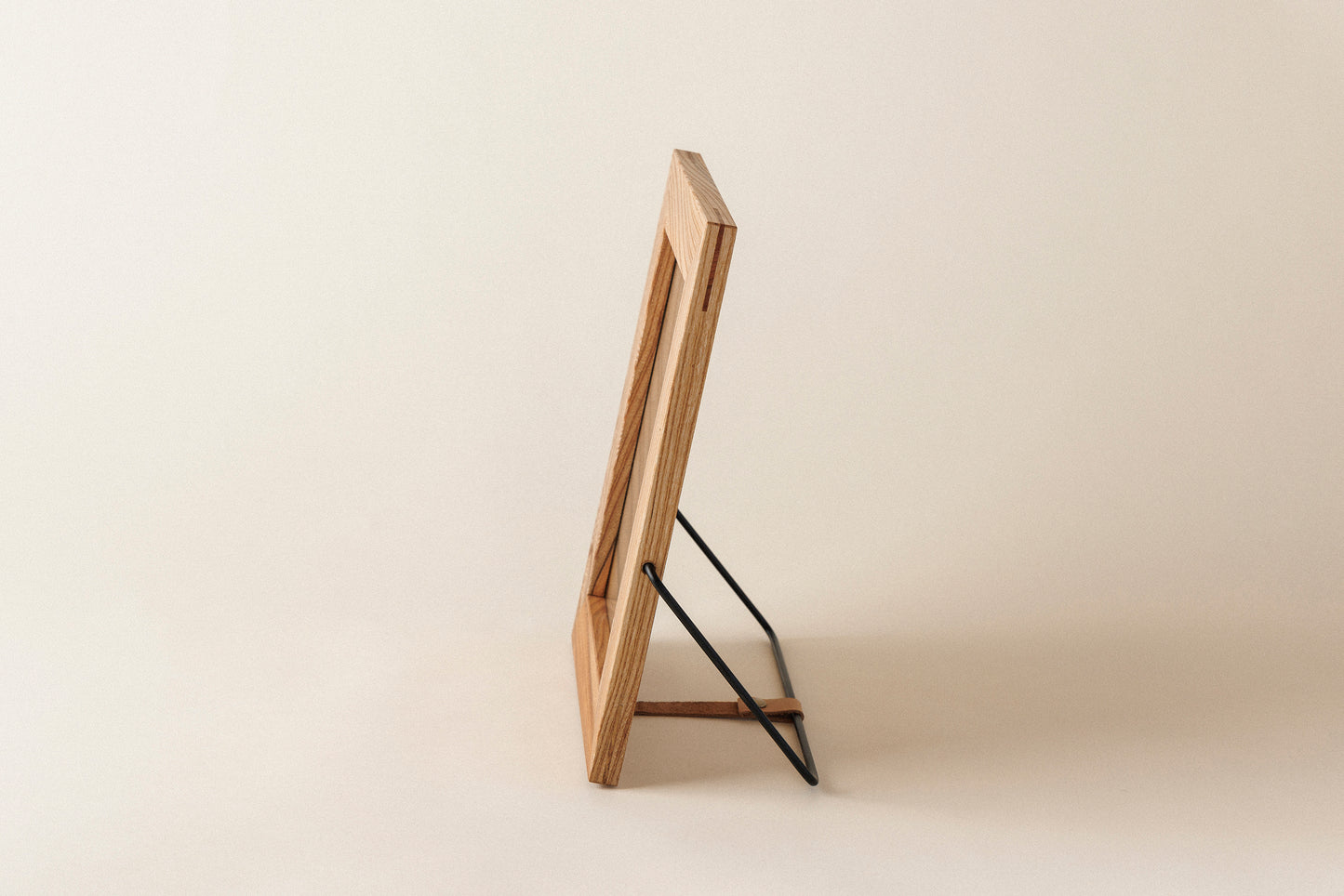 #131 A4 Frame