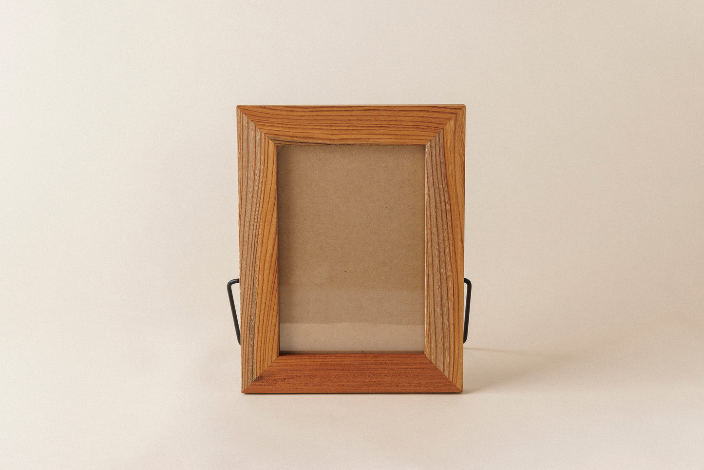 #133  A4 Frame