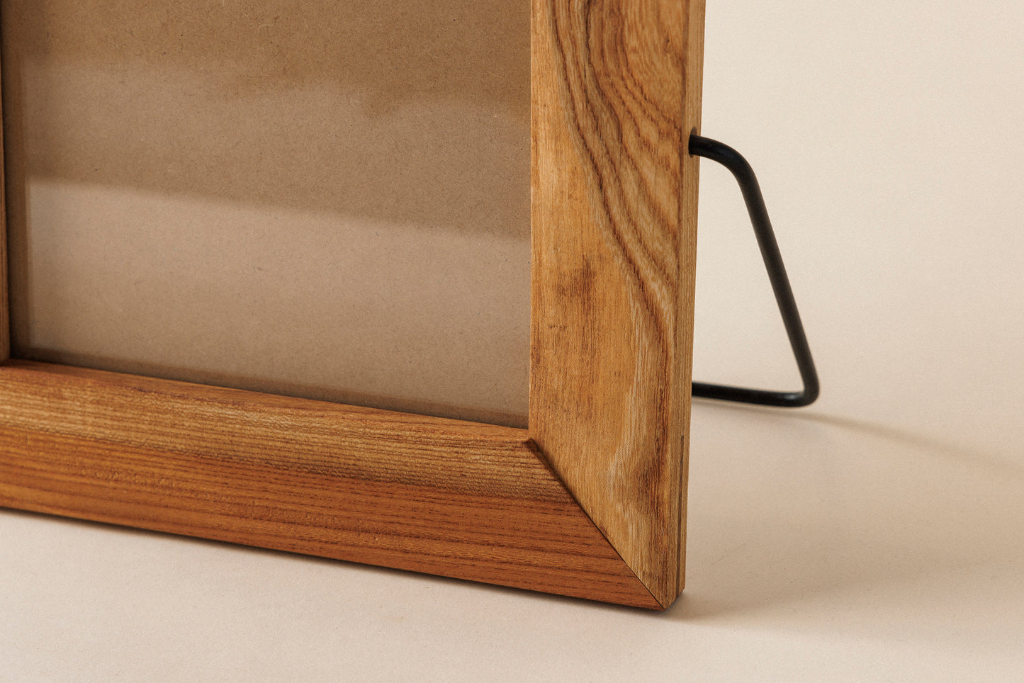 #135  A4 Frame