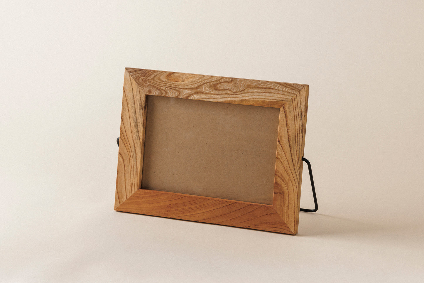 #138  A4 Frame