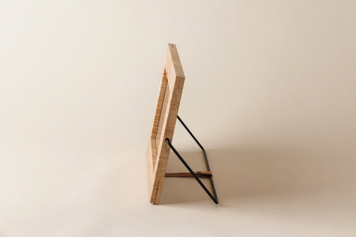 #142 A4 Frame