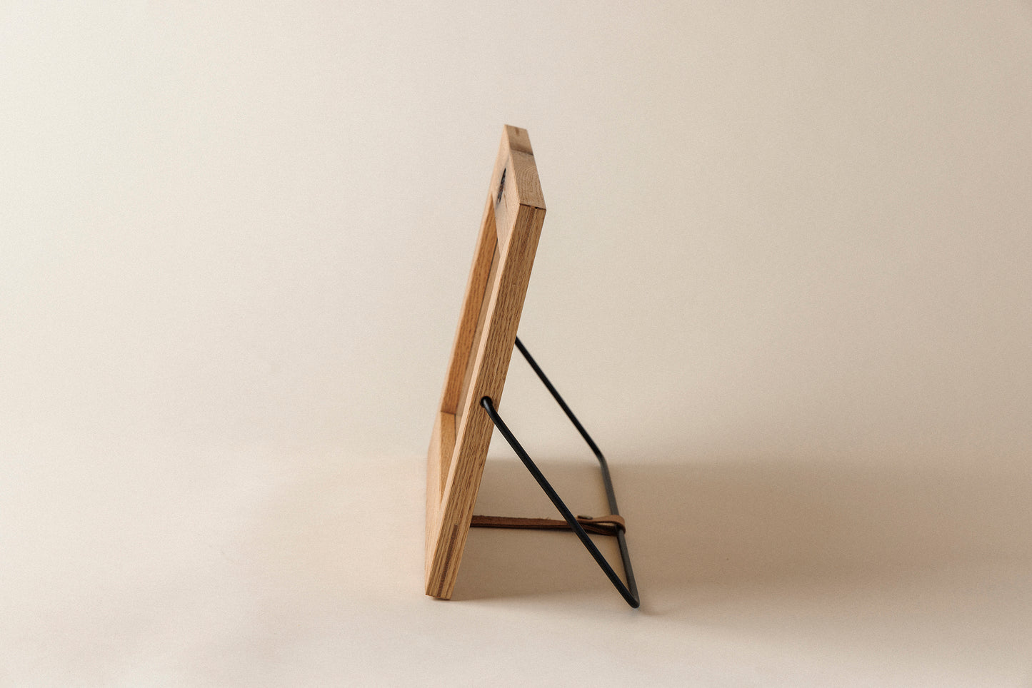 #151  A4 Frame