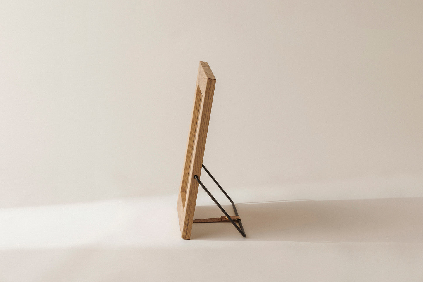 #89  A4 Frame
