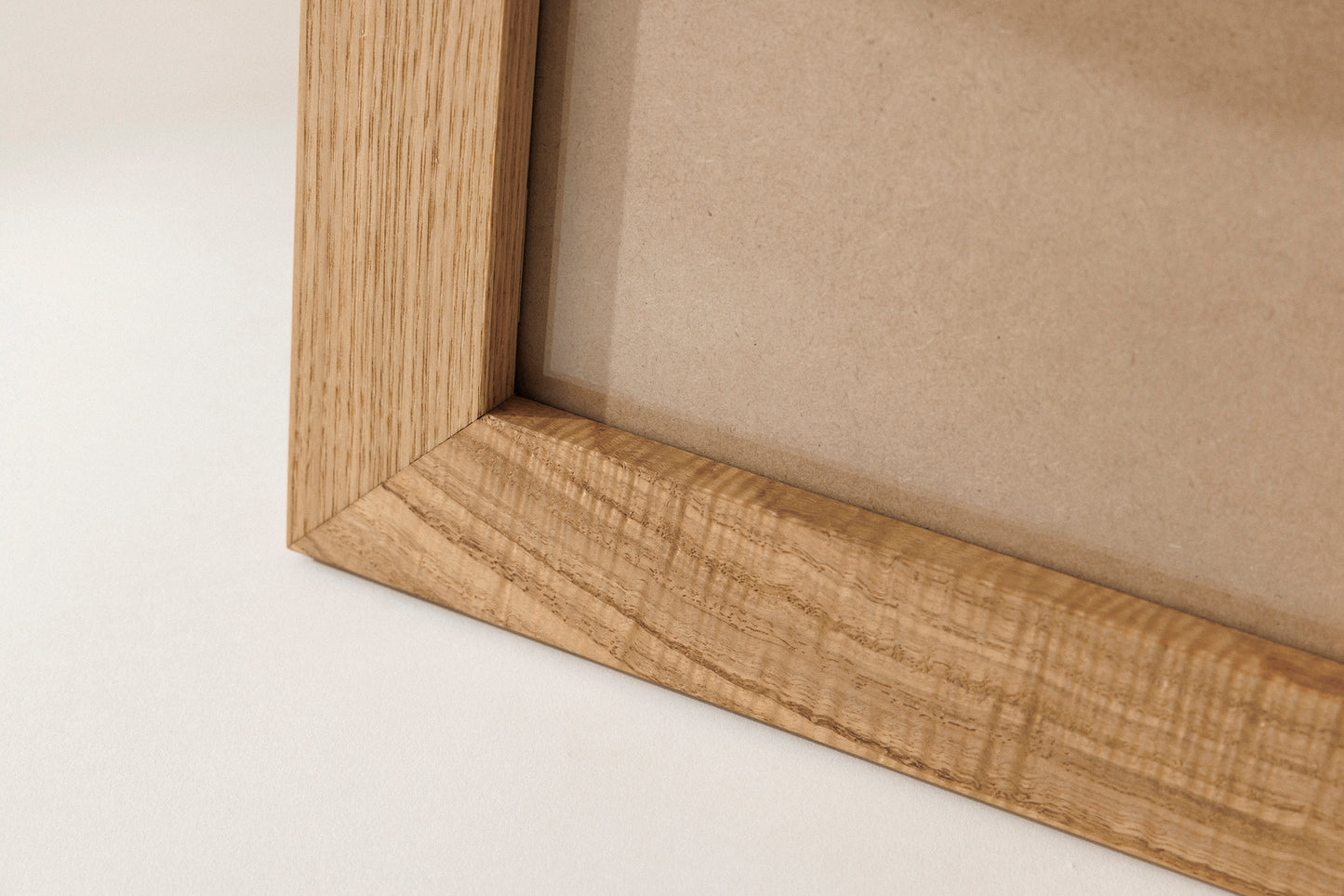 #89  A4 Frame