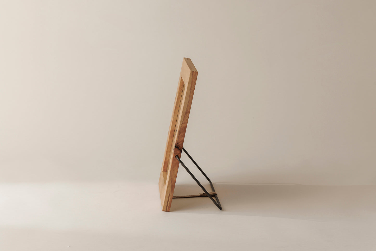#98  A4 Frame