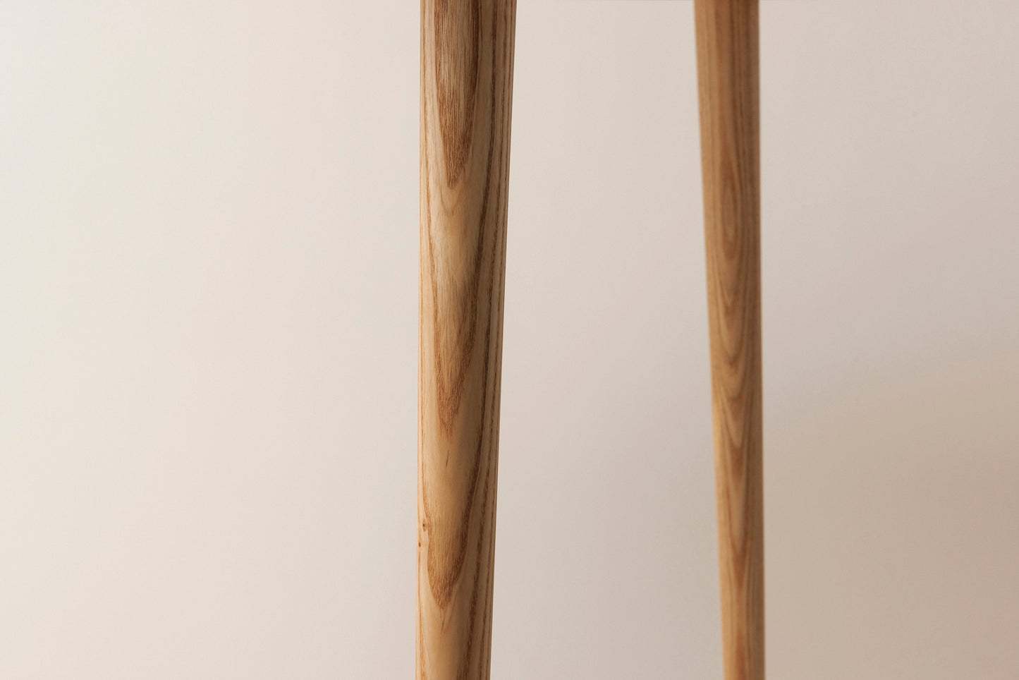 #214 Round Dining Table