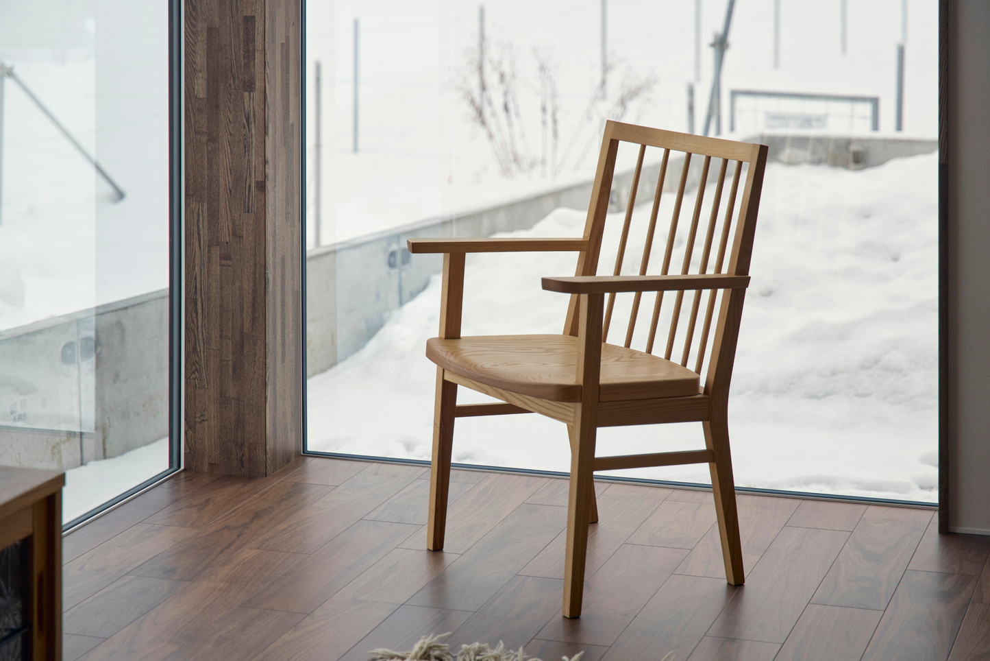#44 Chair(armrest)