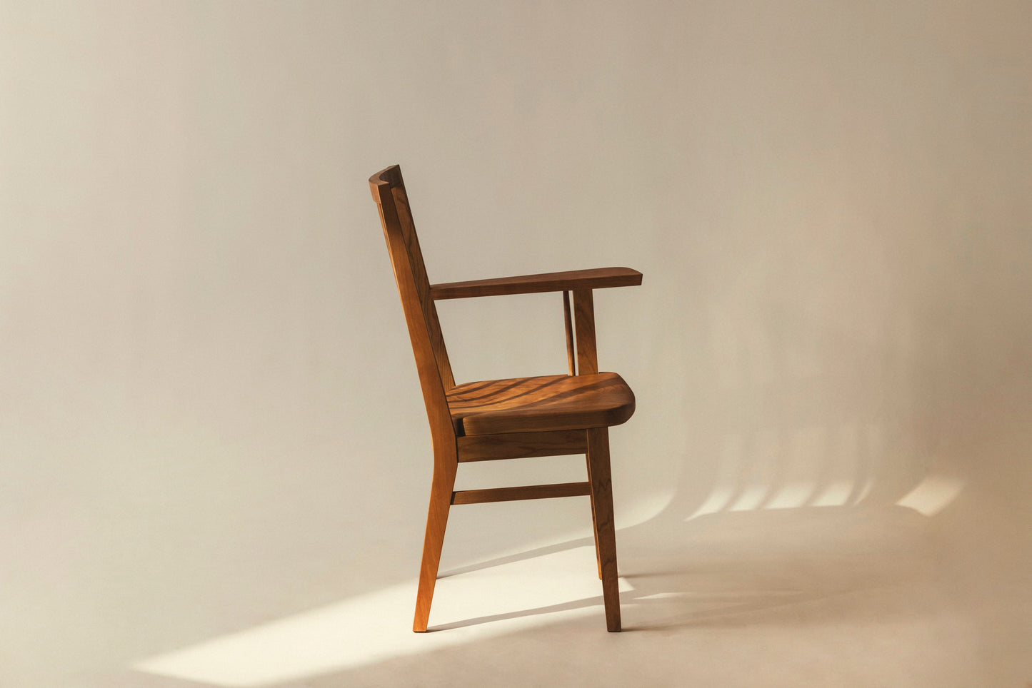 #43 Chair (one armrest・left)