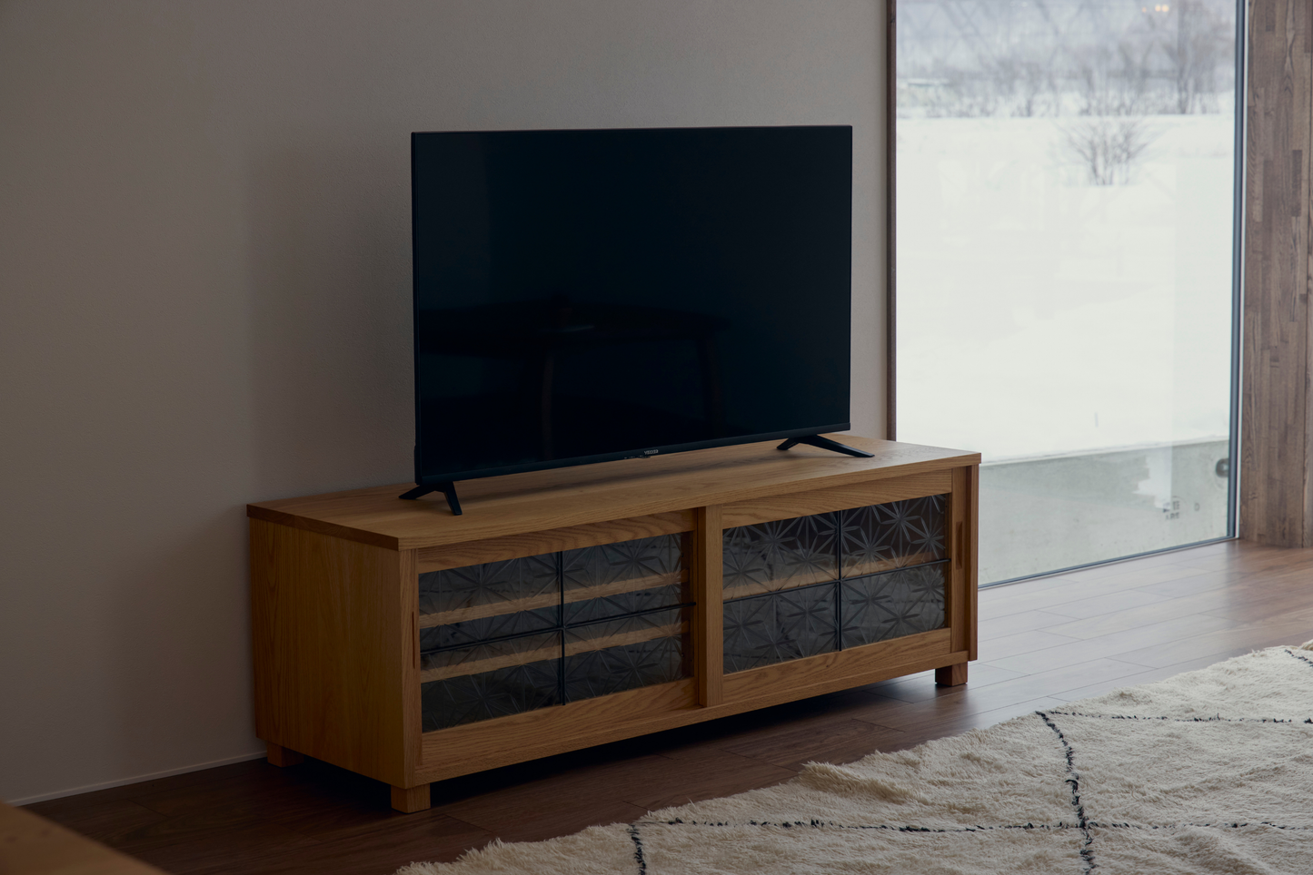 #32 TV Stand